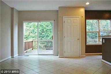 4th image of 4737 Thornbury Dr