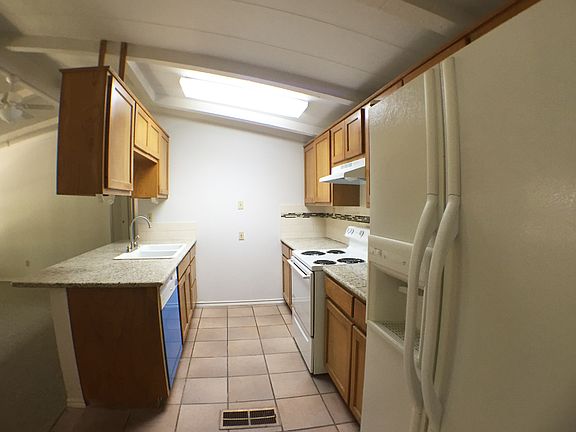 4th image of 387 Sandy Mountain Dr