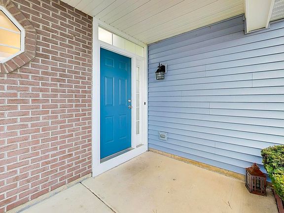 3rd image of 8169 Ripple Rdg