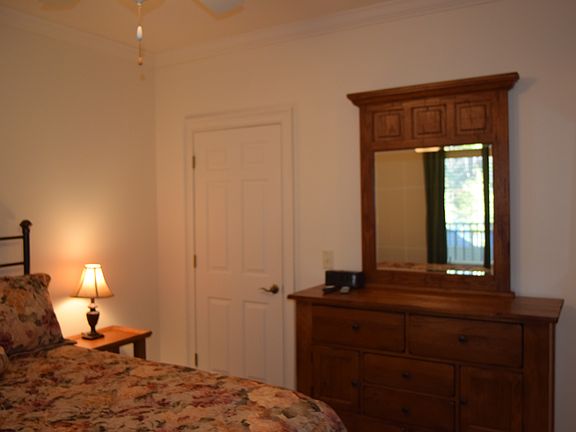 5th image of 304 Banister Dr #402