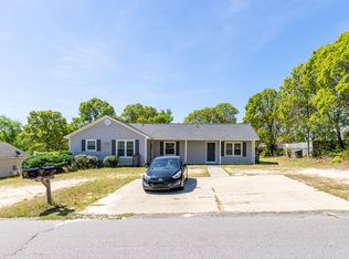 5693 Archer Rd #B, Hope Mills, NC 28348