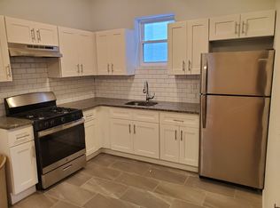 254 Dwight St #2E, Jersey City, NJ 07305