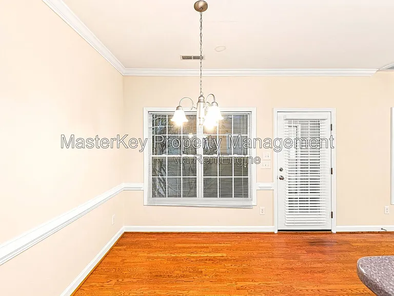 725 Keystone Park Dr — Photo 4