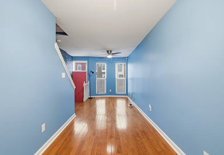 415 E Federal St — Photo 4