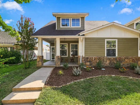 9904 Concord Dr, Aubrey, TX 76227