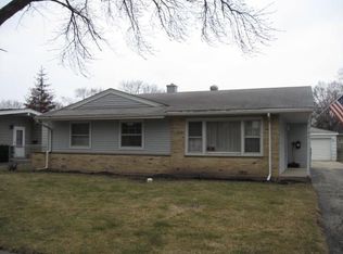 3905 Wilke Rd, Rolling Meadows, IL 60008