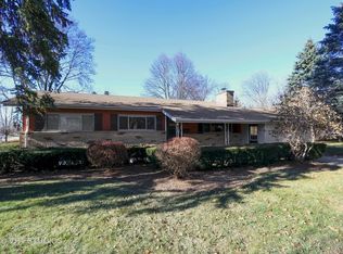 1616 Elmwood Dr, Highland Park, IL 60035