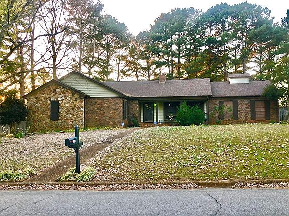 2nd image of 205 Westbury Ln