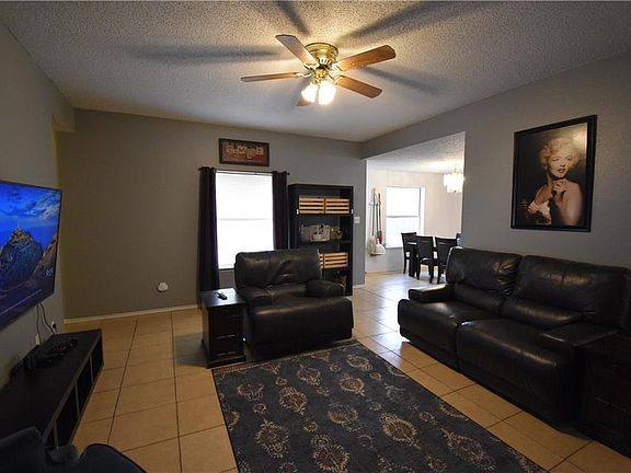 4th image of 625 Linda Ct