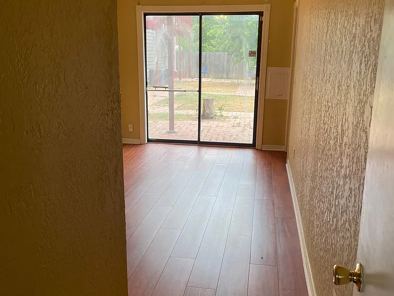 818 N Lee Ave — Photo 13