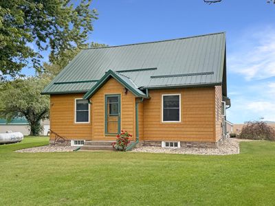 311 1st St, Russell, MN, 56169