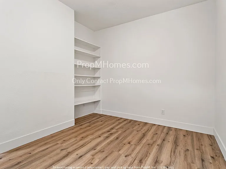 16860 NW Paddington Dr — Photo 12