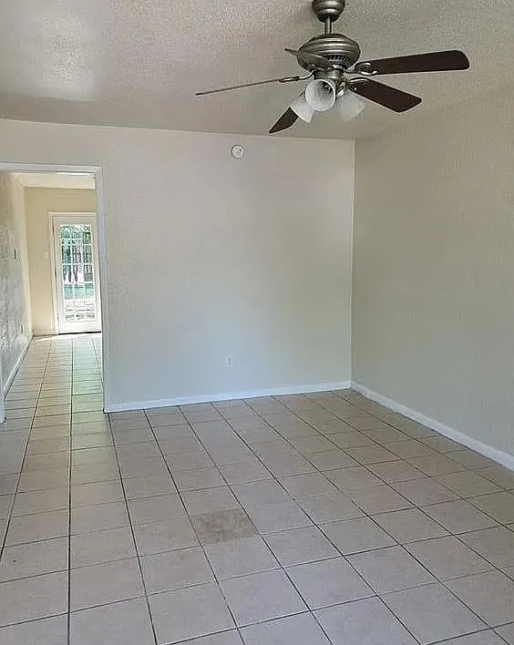 2 bed, 1682 sqft, $900 — Photo 3