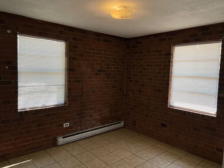 1009 Cassell St — Photo 8