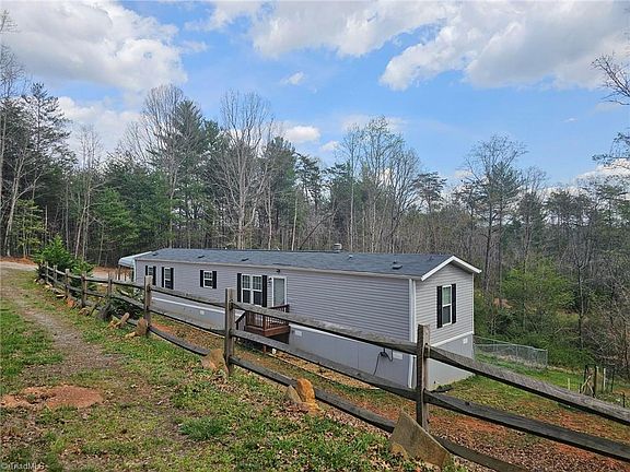 4th image of 2390 Elledge Mill Rd