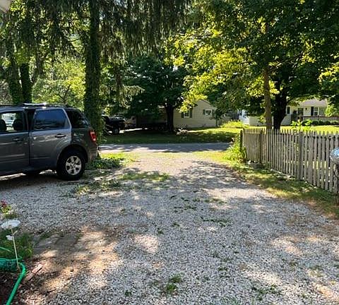 5th image of 506 E 108th St