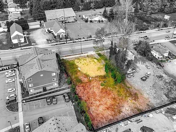 2nd image of 1725 Meridian Avenue E