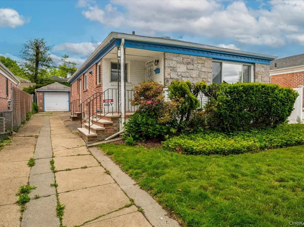 14784 6th Avenue, Whitestone, NY 11357