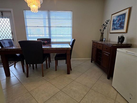 5th image of 2030 Oakridge D #2030