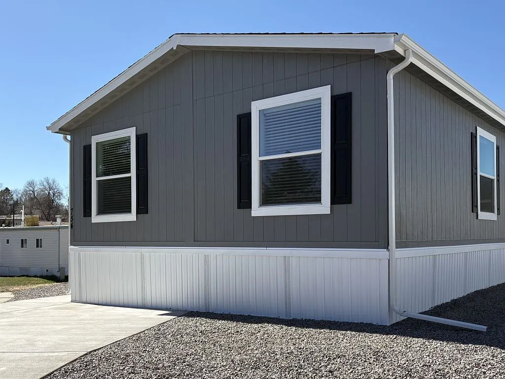 3 bed, 2.0 bath, 1123 sqft, $1,995 — Photo 4