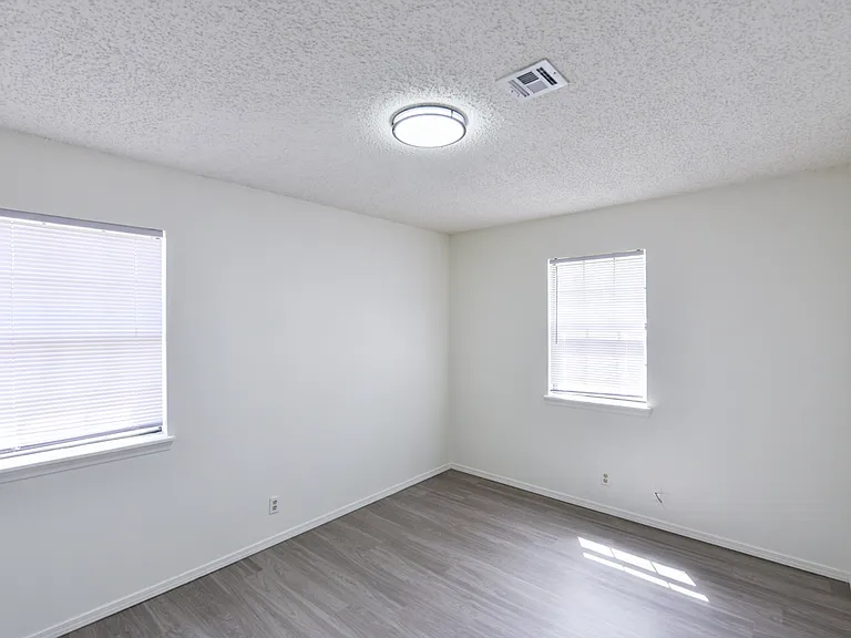 512 Carson Rd — Photo 8