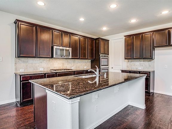 5th image of 5119 Yarbrough St