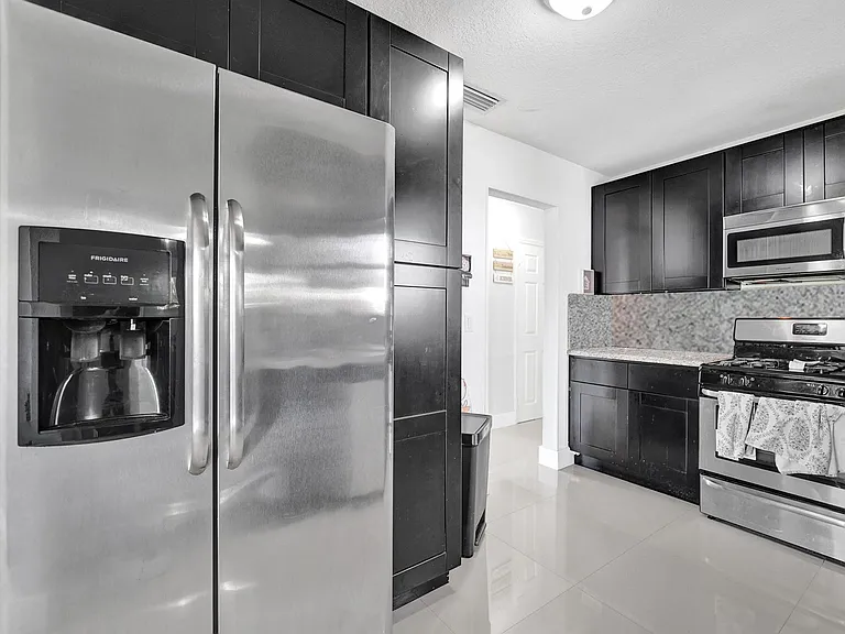 3322 McKinley St — Photo 45