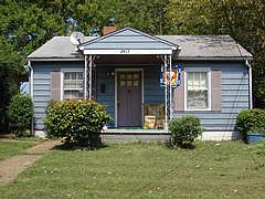 1st image of 2413 Kirby Ave