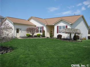 8802 Waterview Cir, Cicero, NY 13039
