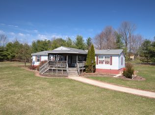 225 Stephens Way, Douglassville, PA 19518