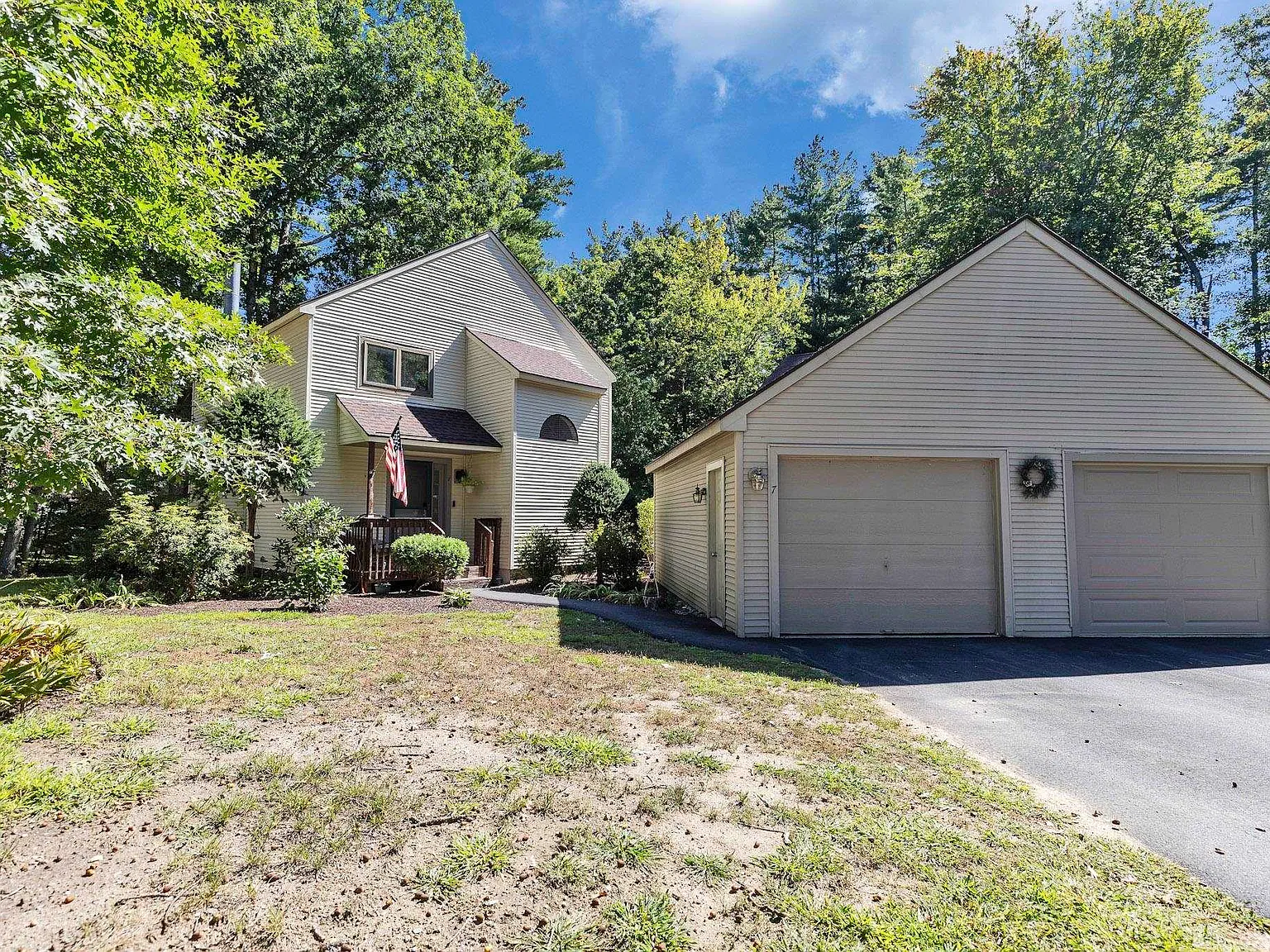 3 bed, 2.5 bath, 2063 sqft, $3,950 — Photo 3