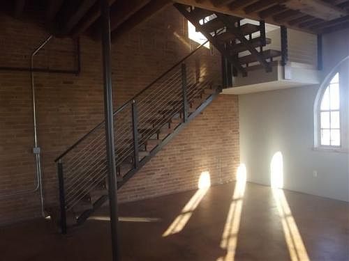 4th image of 1615 Ludington St APT 10
