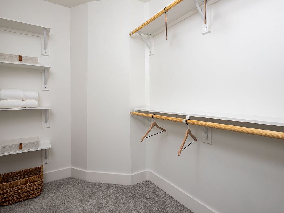 1st image of 20075 Highview Ave #2