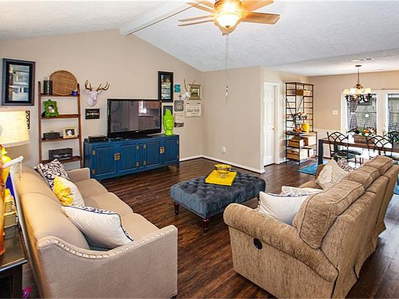 4th image of 5401 Woodville Ln