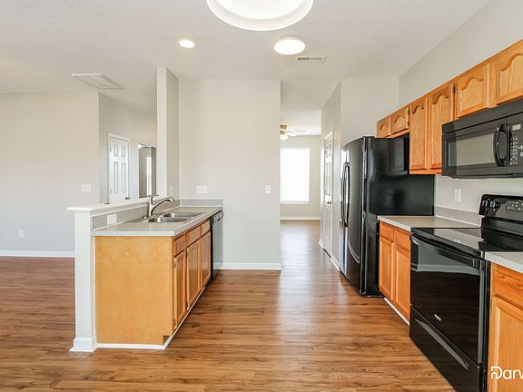 3rd image of 3601 Throughbrook Ct