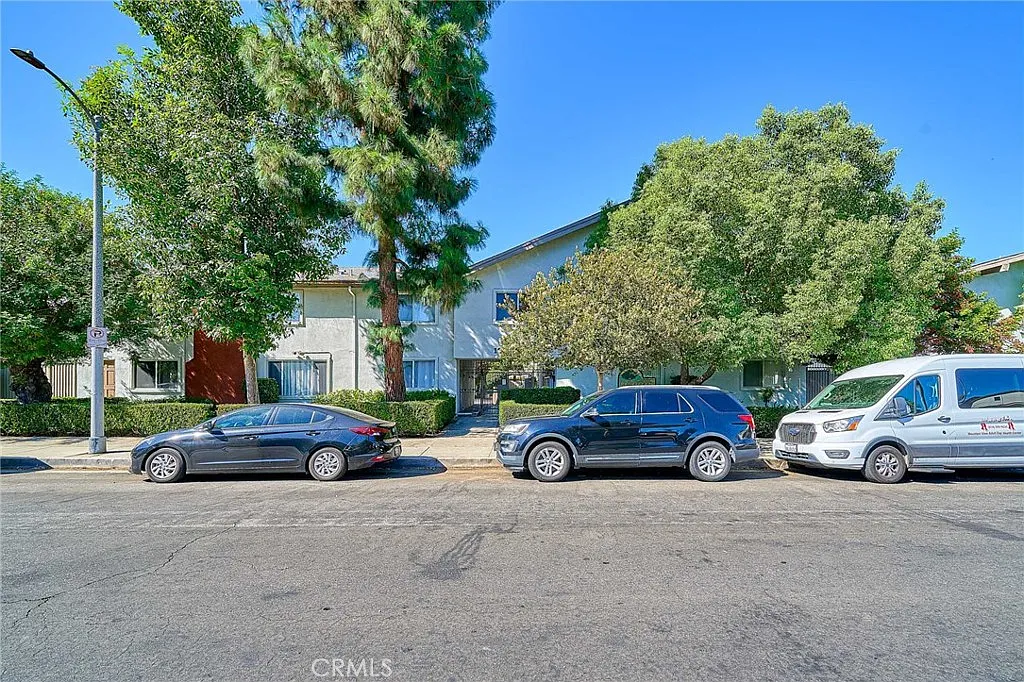 3 bed, 1346 sqft, $2,900 — Photo 3
