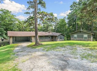 10135 Elizabeth Dr, Rogers, AR 72756