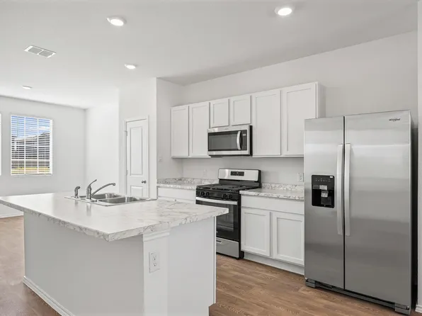 310 Puerto Plata Ave, Bastrop, TX 78602