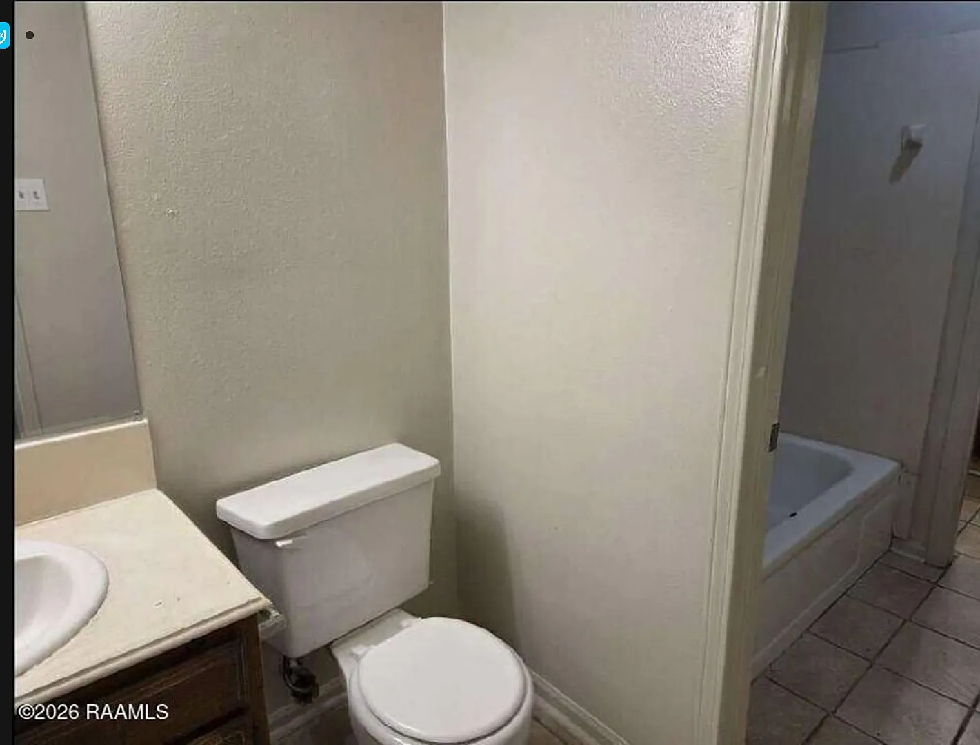 2 bed, 1.5 bath, 900 sqft, $850 — Photo 3