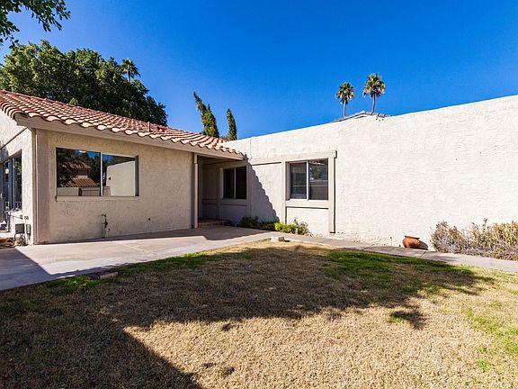 2nd image of 5638 S Marine Dr
