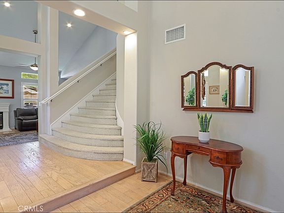 5th image of 40 Rosy Finch Ln