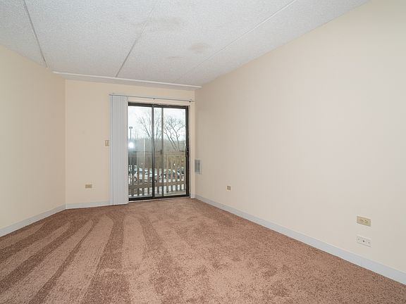 5th image of 1700 Wedgewood Dr APT 206