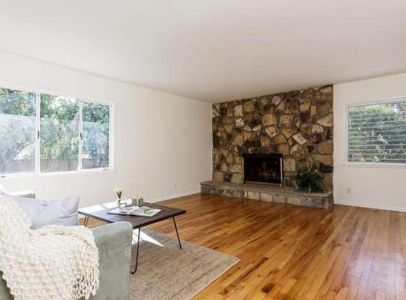 2nd image of 5292 Aurora Ct