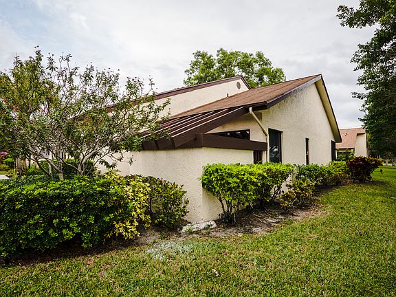 5th image of 3950 Silver Maple Dr APT C