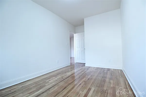 Rented by City Connections Realty | media 36