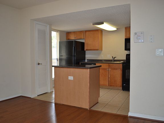 3rd image of 1810 NW 23rd Blvd APT 223