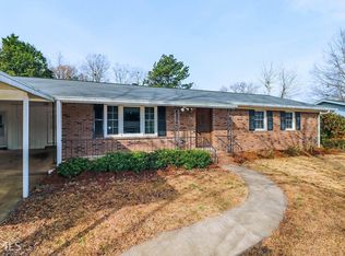 703 Meadowridge Dr, Warner Robins, GA 31093