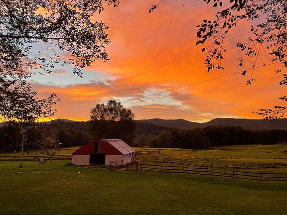 3rd image of 561 Creed Isner Rd