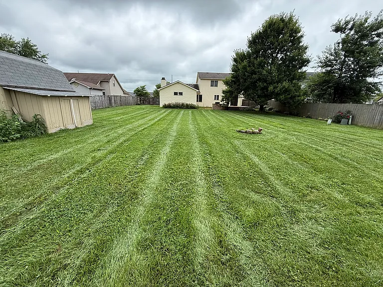 3864 Greenbriar Dr — Photo 29