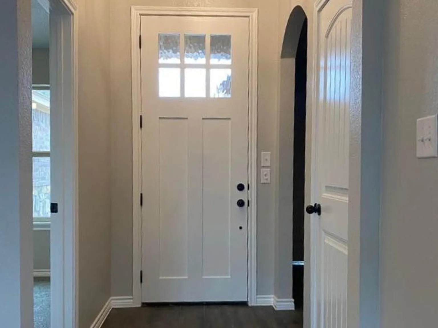 3 bed, 1398 sqft, $2,000 — Photo 2